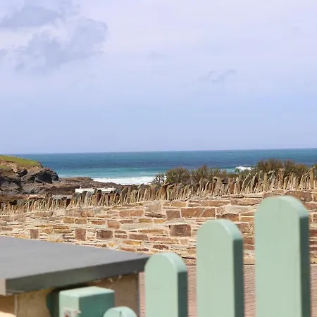 By The Beach, Courtyard Garden *